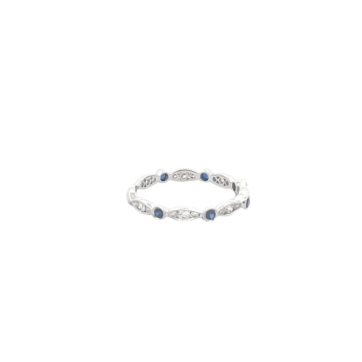 18 Karat White Gold Diamond Sapphire Ring
