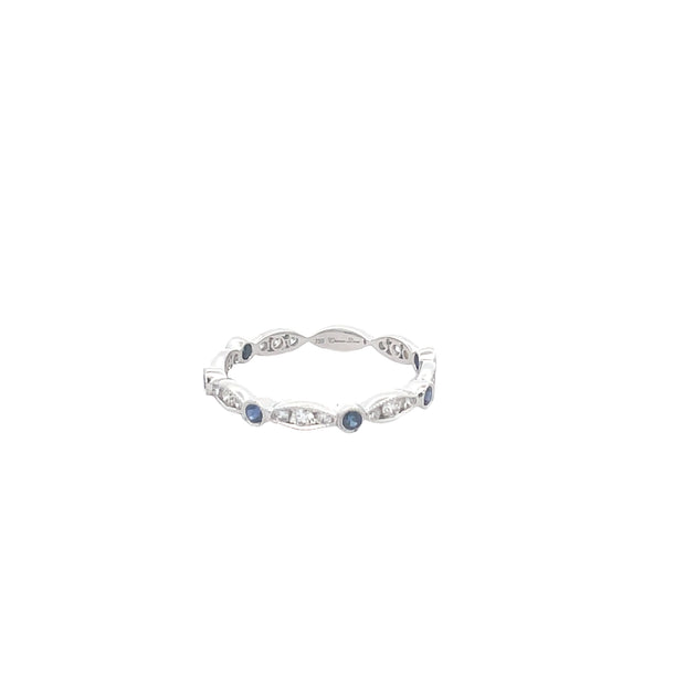 18 Karat White Gold Diamond Sapphire Ring
