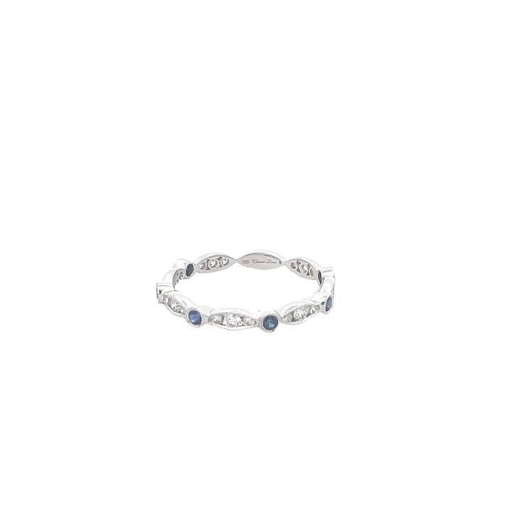 18 Karat White Gold Diamond Sapphire Ring