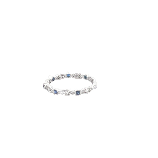 18 Karat White Gold Diamond Sapphire Ring