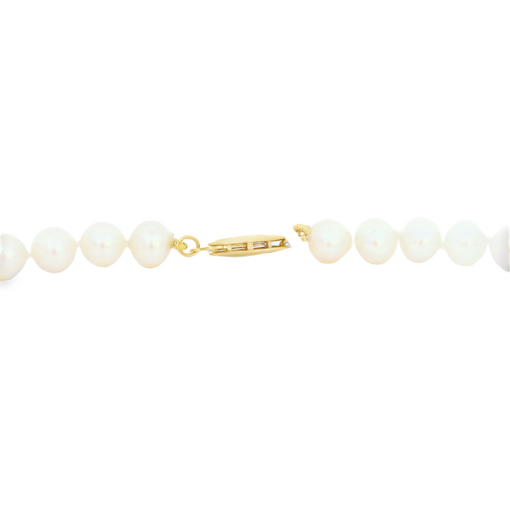 Single Strand Pearl Necklace