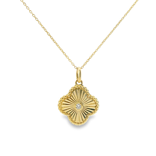 Clover Fluted Medallion Pendant