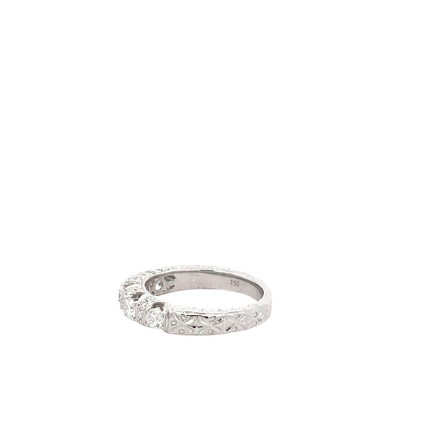 18 Karat White Gold Diamond Ring