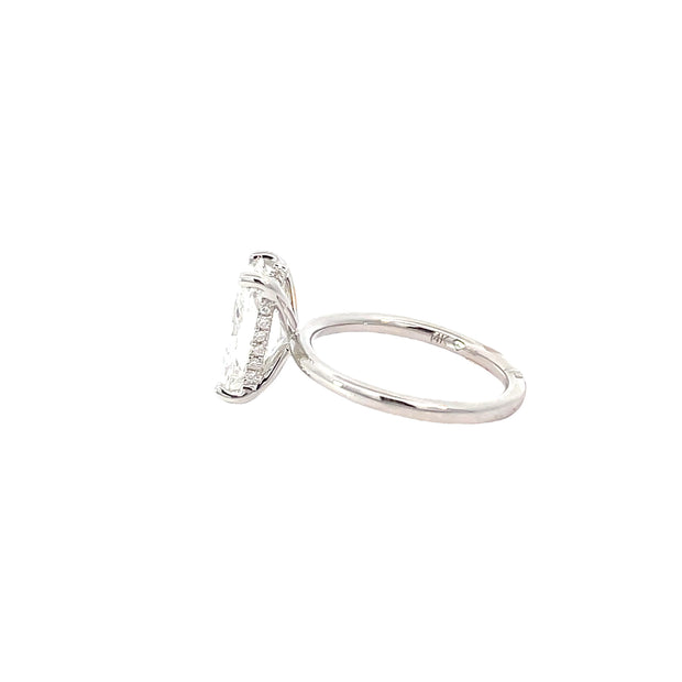 Lab Grown Radiant Diamond Engagement Ring