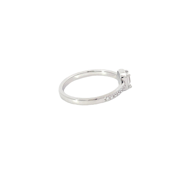 White Modern Electrum Diamond Ring