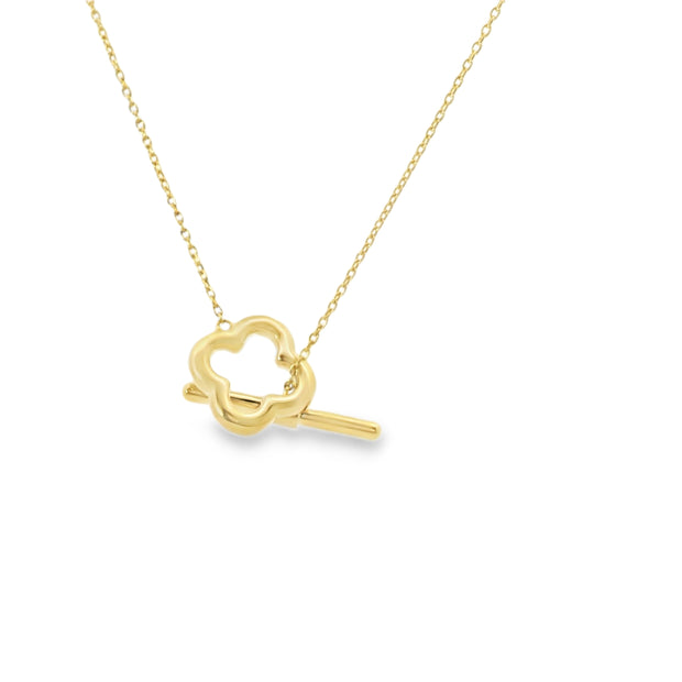 Clover Pendant with Toggle Closure