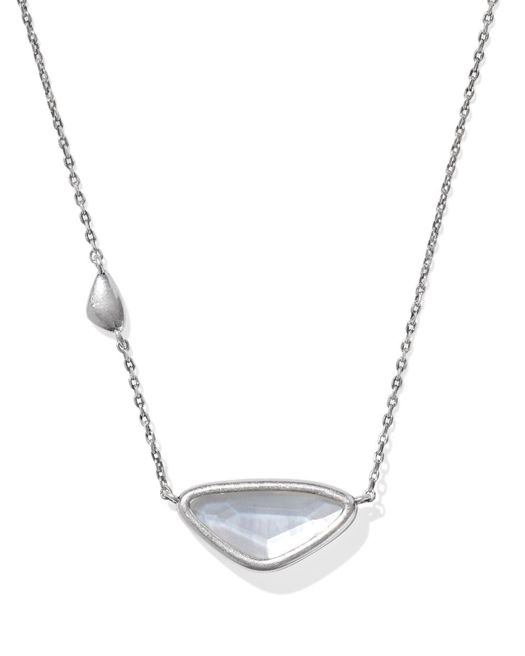 Kendra Scott Margot Short Pendant Necklace