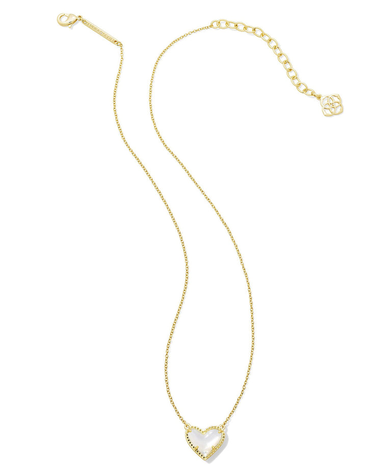 Kendra Scott Ari Heart Short Pendant Necklace